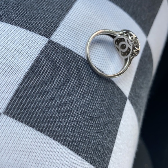 Ring - Picture 2 of 2